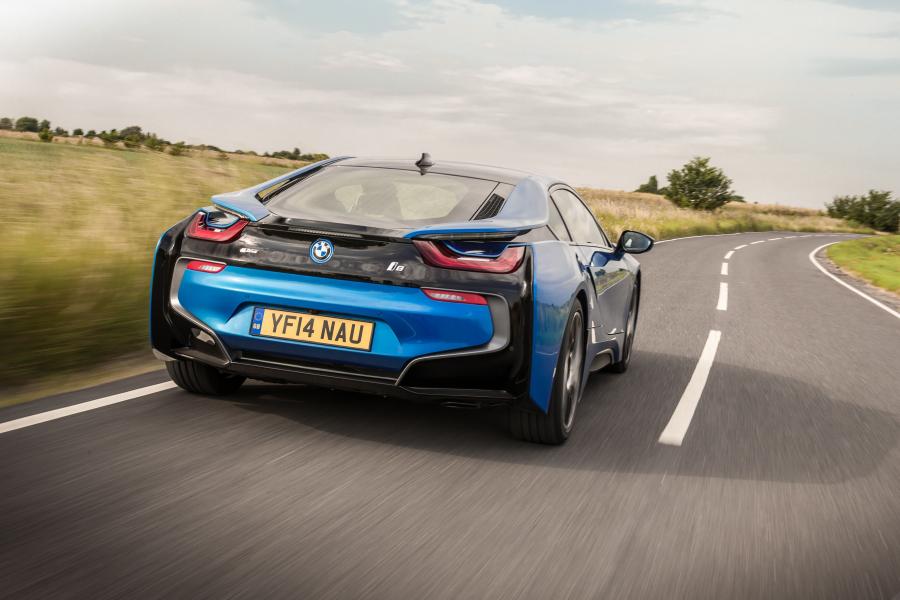  BMW i8 2014 года  (UK) (фото 41 из 69)